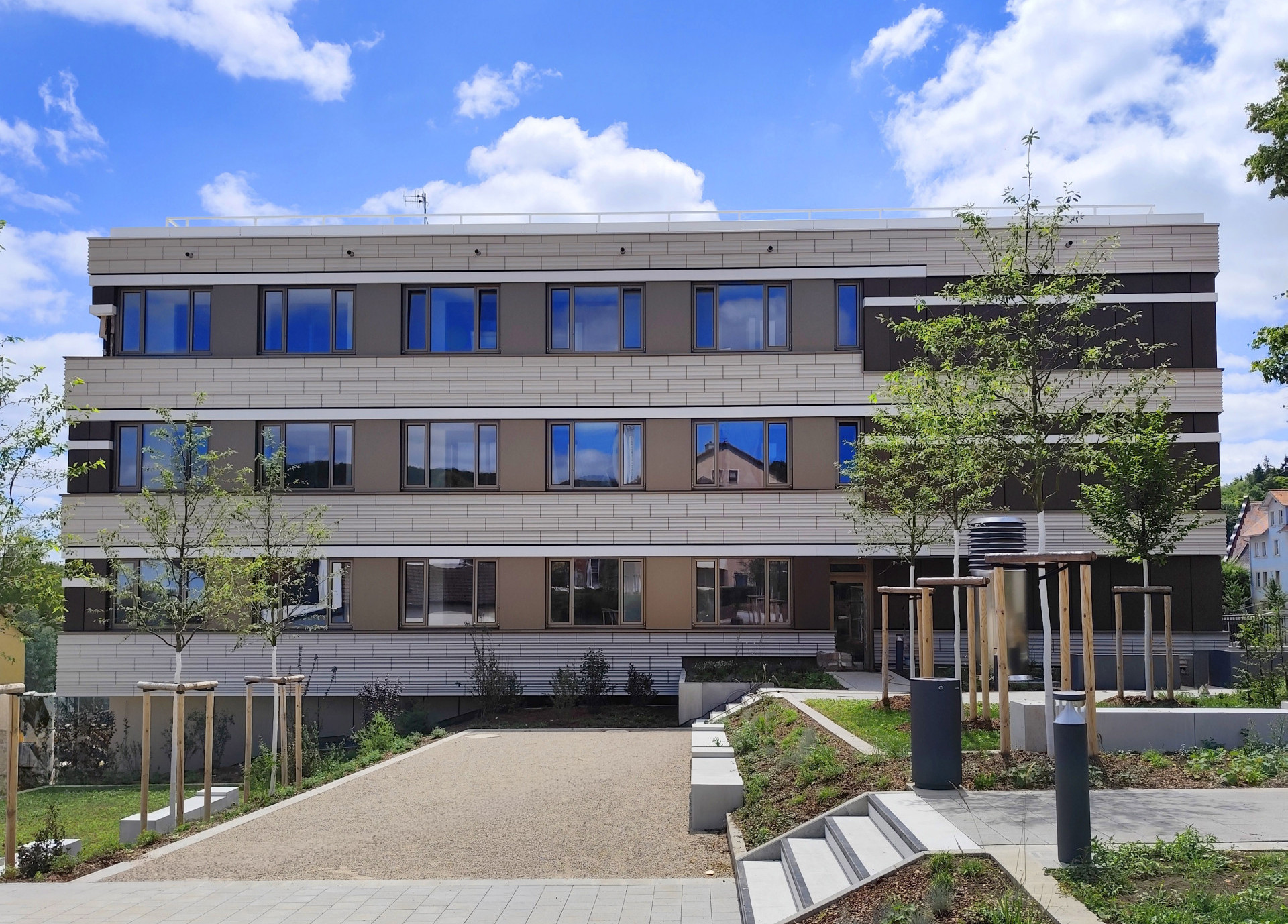 Psychosomatik_Treuchtlingen_Außenansicht_2 Treuchtlingen, Psychosomatische Klinik, Drohne, Rohbau, Neubau, Fassade, Dewan Friedenberger Architekten, München
